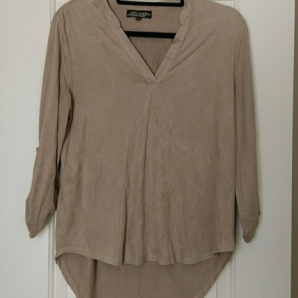 Three quarter length shirt